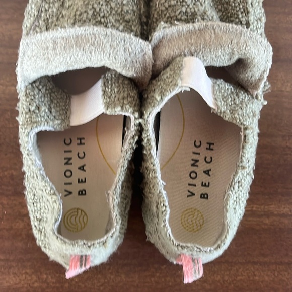 Vionic Beach Slip-On Green Shoes Size 6 - Picture 11 of 14